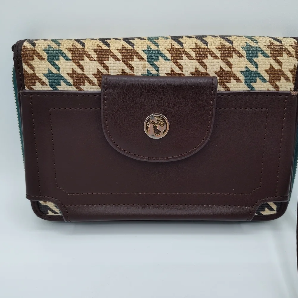 EUC Spartina Brown 449 Blue and Tan Women's Clutch/Wristlet
